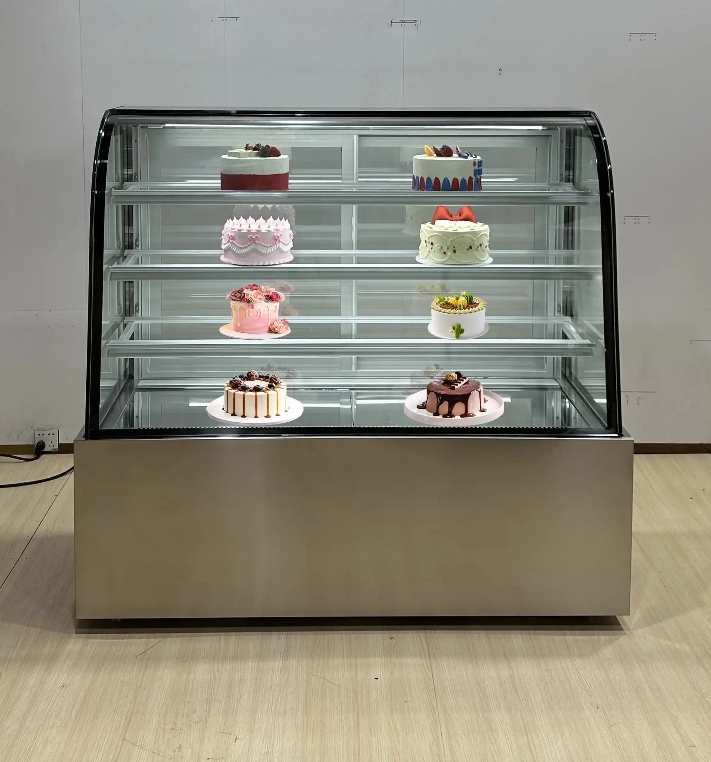 Control al temperaturii in vitrine frigorifice pentru prajituri si sandwich