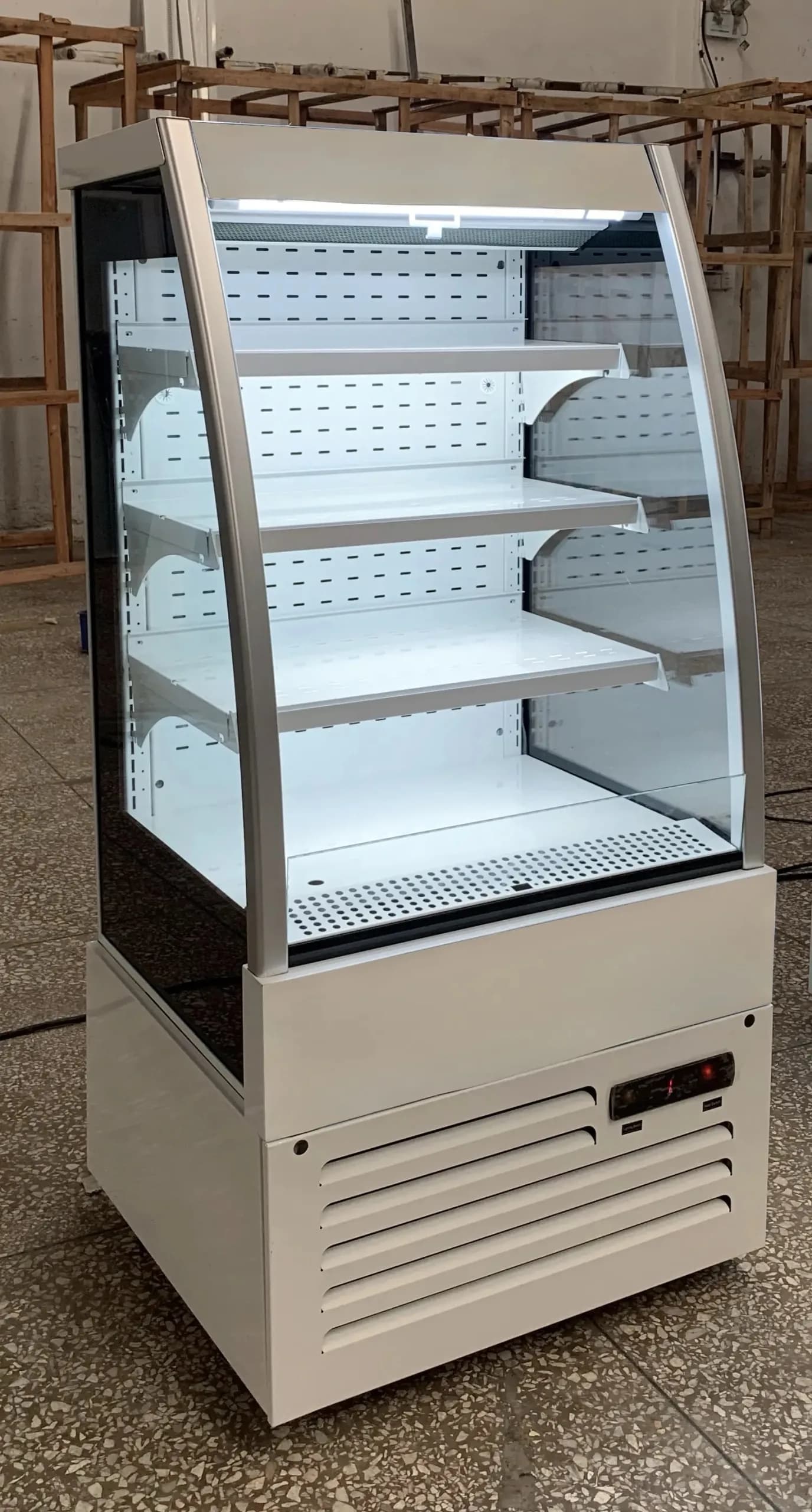 Raft frigorific vertical LED cu polite reglabile